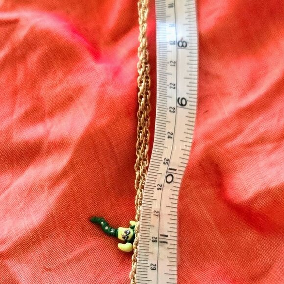 Betsy Johnson GOLD APPLE NECKLACE - Picture 9 of 12